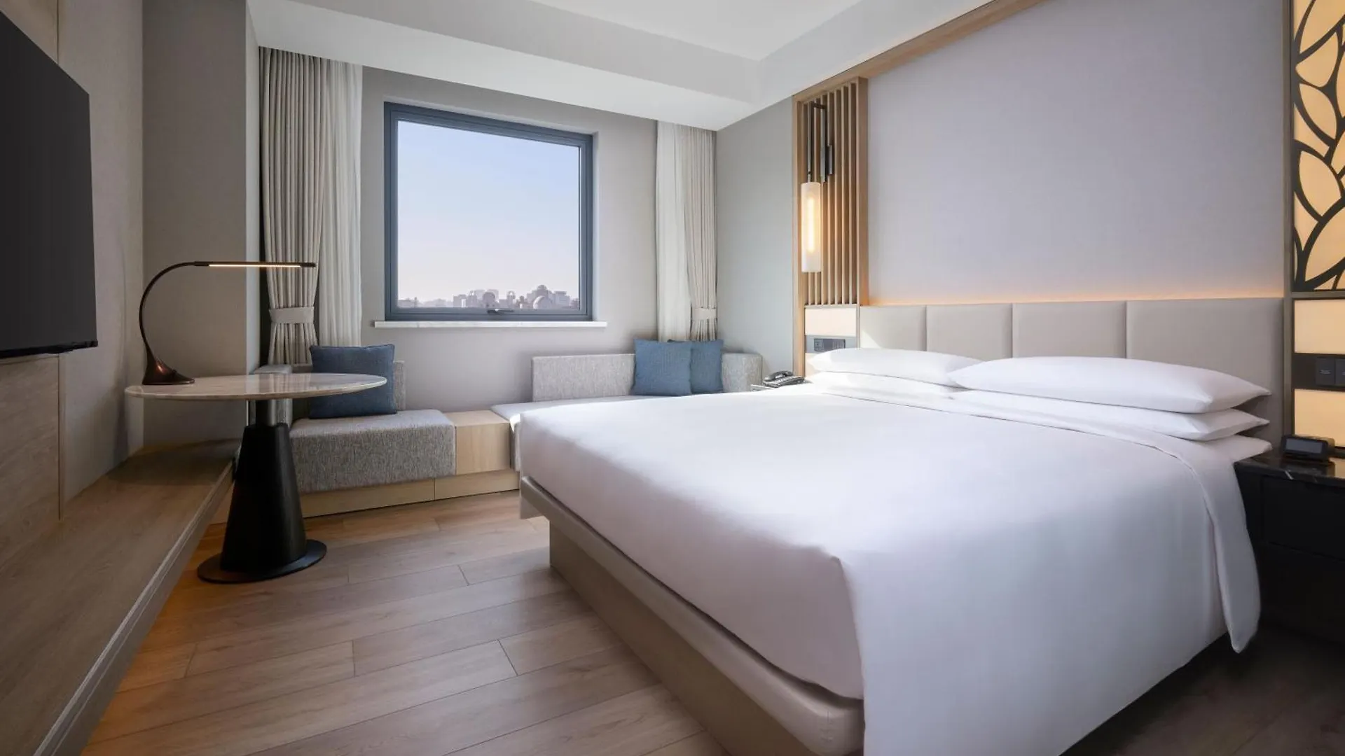 Courtyard By Marriott Shanghai Xujiahui Hotel