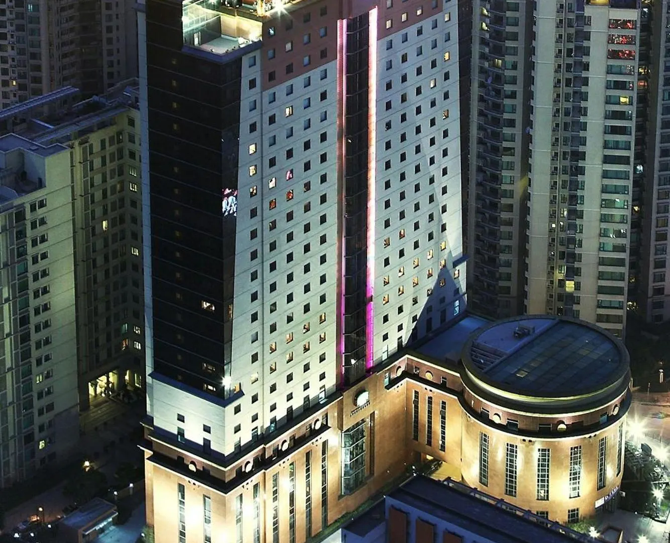 Courtyard By Marriott Shanghai Xujiahui Hotel