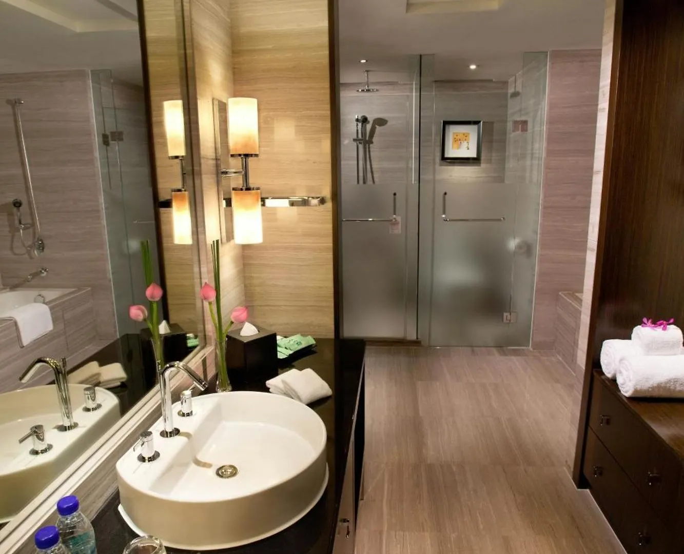 Courtyard By Marriott Shanghai Xujiahui Hotel